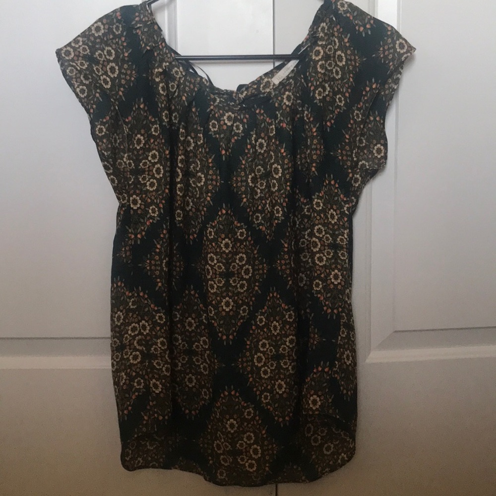 Floral short sleeve top